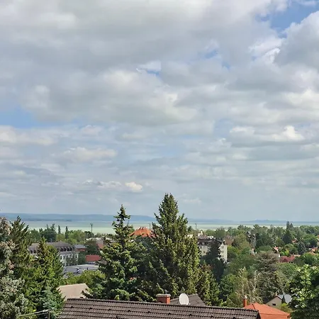 Gyoengyver Koezpontjanal Апартаменты *
